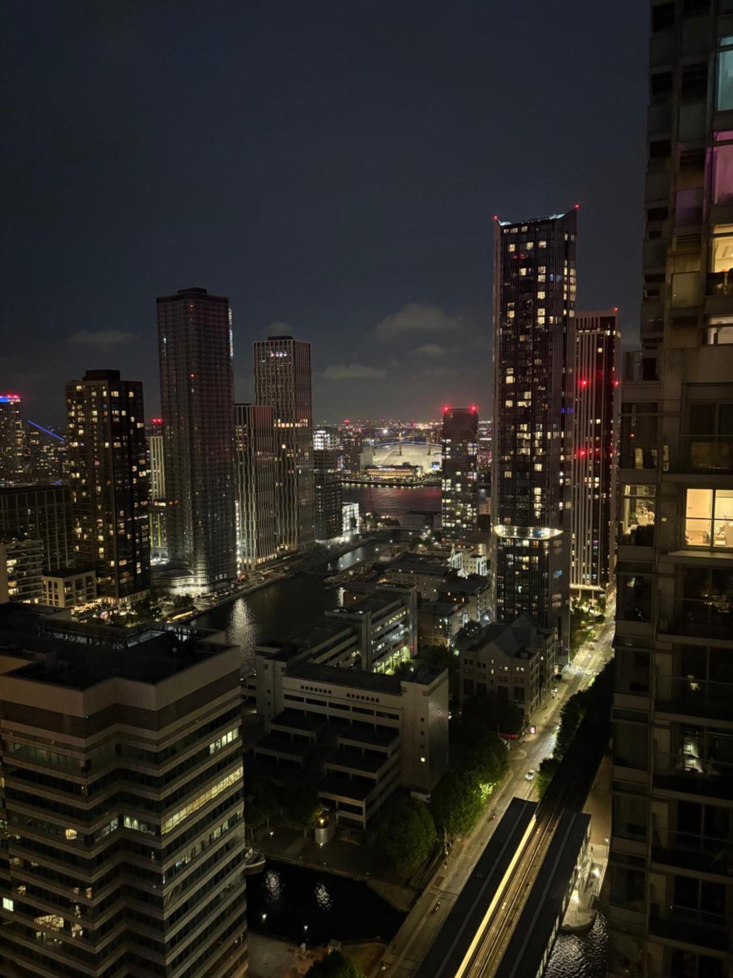 Stunning Canary Wharf View *